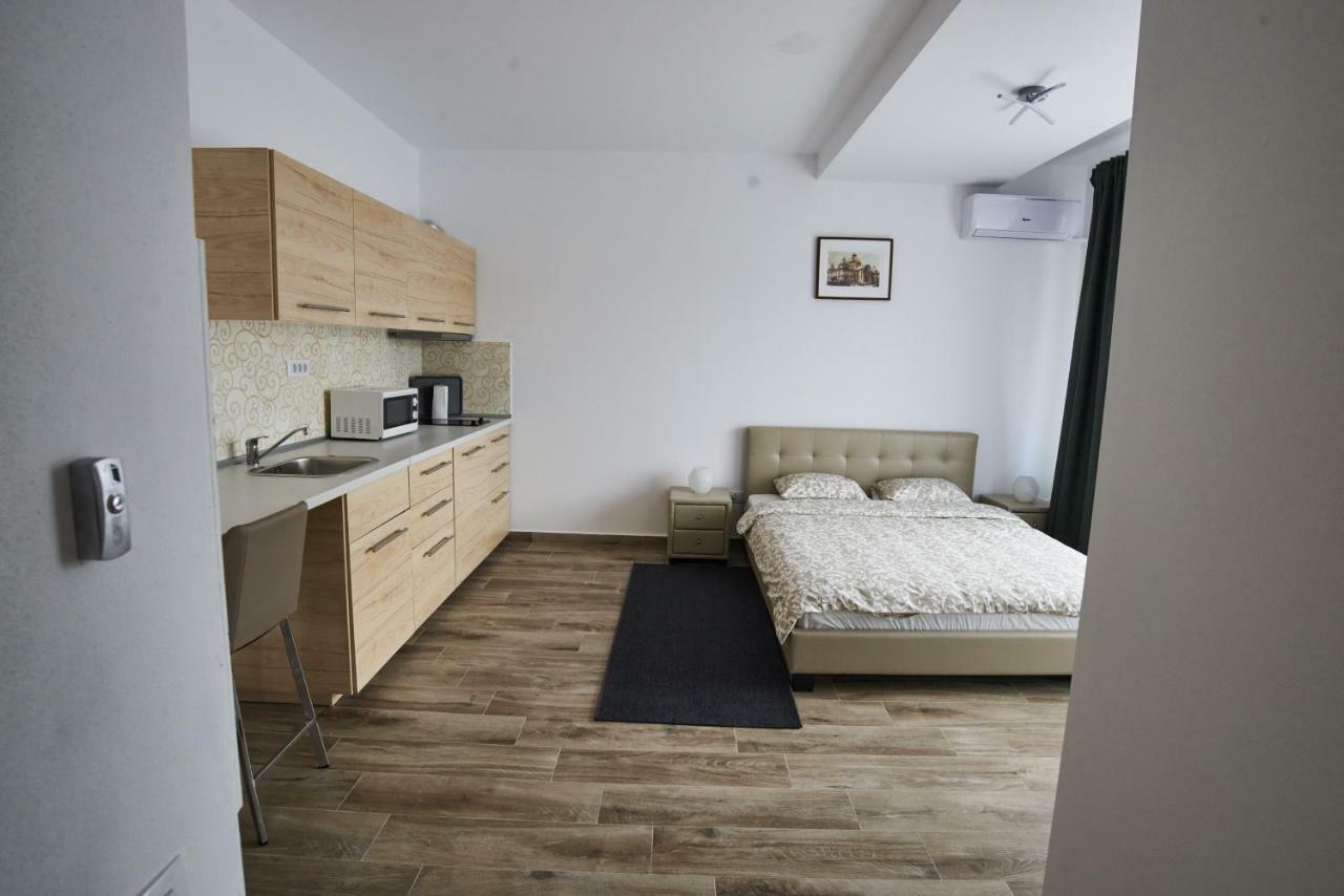 At Central Apartments 布加勒斯特 外观 照片